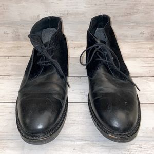 Men’s Black Leather and Velvet Dress Shoe